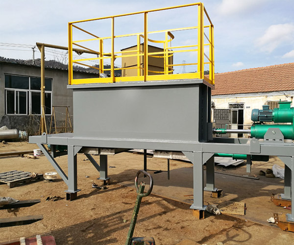 泥仓（滑架）(图1)